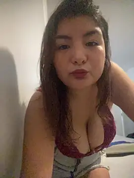 Snapshot of SofiaDinamita chatting on 08.04.26 SofiaDinamita online show from 08.04.26