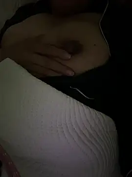 Snapshot of Sexyasiangirlxx chatting on 08.06.26 Sexyasiangirlxx online show from 08.06.26