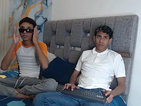 RED ZONE BOYS online show from 08.05.26