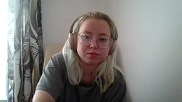 MaddieTeen online show from 08.07.26