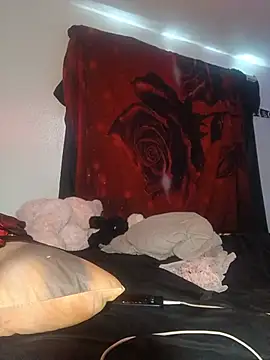 CrimsonQueen69 online show from 08.08.26