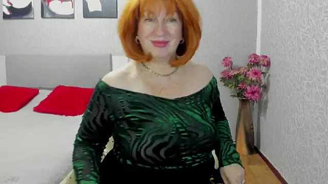 Snapshot of JUNOOO chatting on 02.06.25 JUNOOO online show from 02.06.25