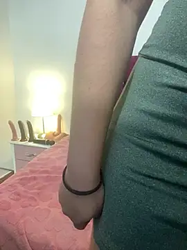 Snapshot of shara_ chatting on 01.23.25 shara online show from 01.23.25