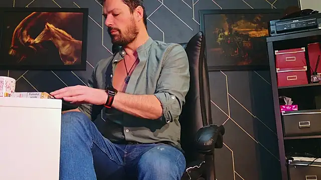 Snapshot of ChrisKox chatting on 01.24.25 ChrisKox online show from 01.24.25