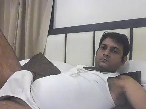 Snapshot of rarindam17 chatting on 11.30.25 rarindam17 online show from 11.30.25