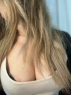 sexylenia online show from 04.30.26
