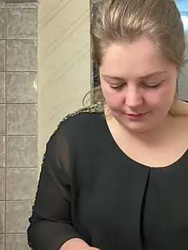 BootyLola online show from 03.08.25