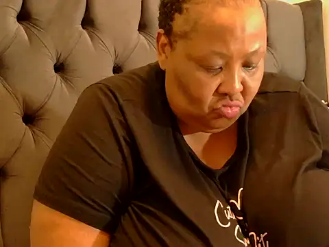 Snapshot of nancy111 chatting on 10.27.25 nancy111 online show from 10.27.25