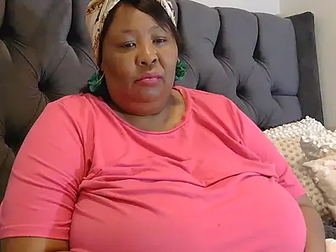 Snapshot of nancy111 chatting on 11.12.25 nancy111 online show from 11.12.25