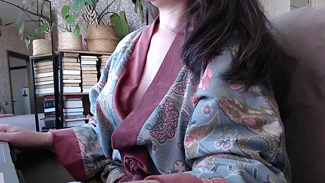 Snapshot of Koreanowner chatting on 09.25.25 Koreanowner online show from 09.25.25