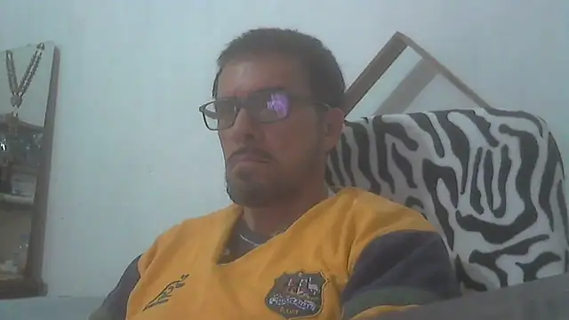 Snapshot of el_principe_hot chatting on 12.02.25 el principe hot online show from 12.02.25