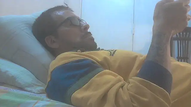 Snapshot of el_principe_hot chatting on 12.15.25 el principe hot online show from 12.15.25