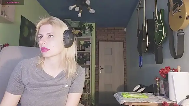 karmija online show from 03.14.25