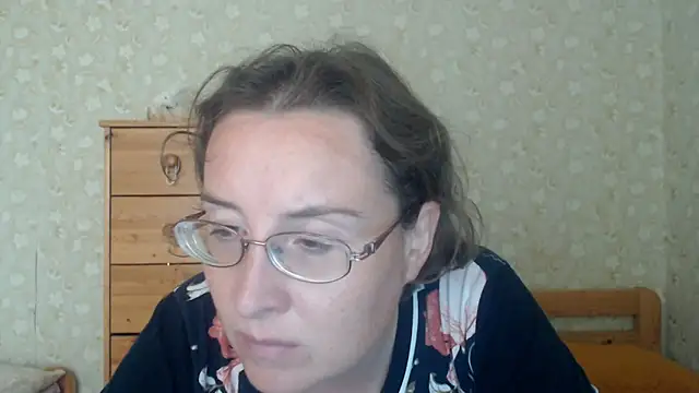 Snapshot of Smart_Rose chatting on 06.19.26 Smart Rose online show from 06.19.26
