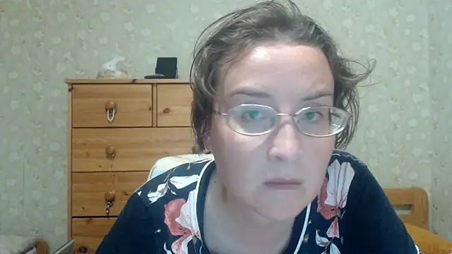 Snapshot of Smart_Rose chatting on 06.20.26 Smart Rose online show from 06.20.26