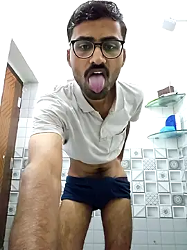 Snapshot of krishna8035 chatting on 09.29.25 krishna8035 online show from 09.29.25