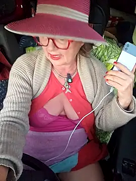 Snapshot of MucMilf59 chatting on 06.06.26 MucMilf59 online show from 06.06.26
