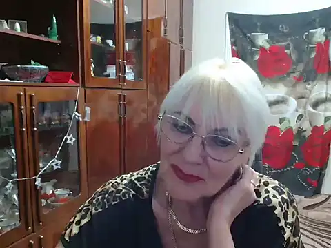 Snapshot of JenaCheim chatting on 12.13.24 JenaCheim online show from 12.13.24
