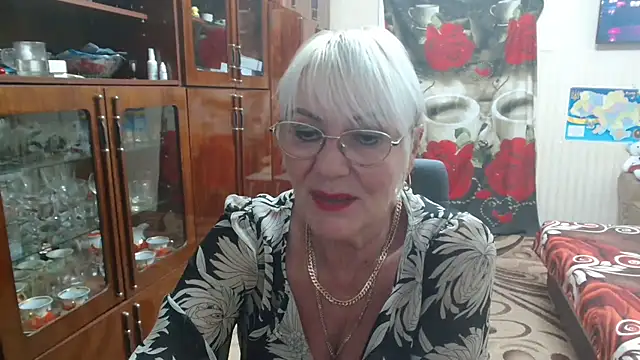 Snapshot of JenaCheim chatting on 09.21.25 JenaCheim online show from 09.21.25