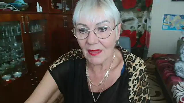 Snapshot of JenaCheim chatting on 10.16.25 JenaCheim online show from 10.16.25