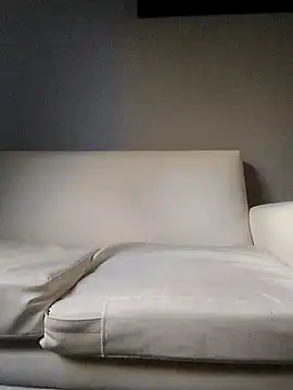 Snapshot of E_f chatting on 10.07.25 E f online show from 10.07.25