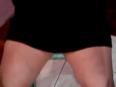 Snapshot of HottyLeciousCum chatting on 09.15.25 HottyLeciousCum online show from 09.15.25