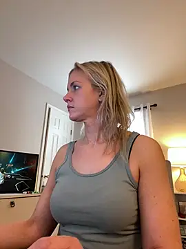 Snapshot of Kay_Cakes chatting on 02.03.25 Kay Cakes online show from 02.03.25