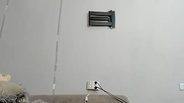 Snapshot of SandraGoldstein chatting on 02.01.25 SandraGoldstein online show from 02.01.25