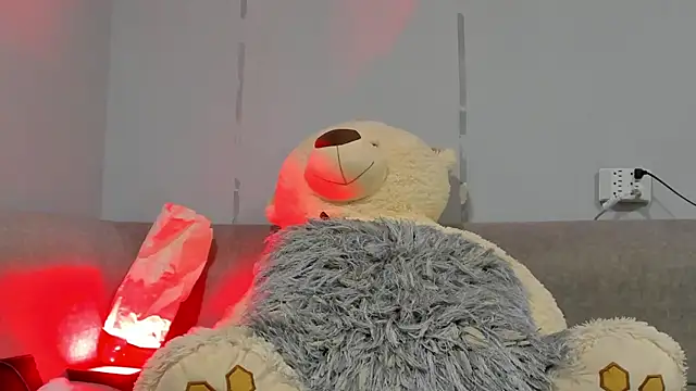 Snapshot of SandraGoldstein chatting on 02.20.25 SandraGoldstein online show from 02.20.25