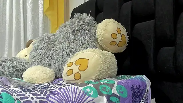 Snapshot of SandraGoldstein chatting on 03.15.25 SandraGoldstein online show from 03.15.25