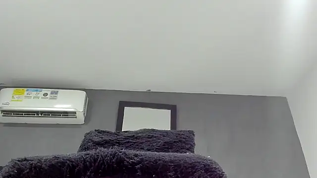 Snapshot of SandraGoldstein chatting on 09.26.25 SandraGoldstein online show from 09.26.25