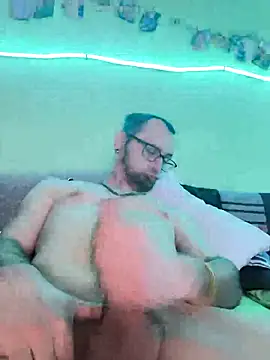 Snapshot of Steveschaw chatting on 02.07.25 Steveschaw online show from 02.07.25