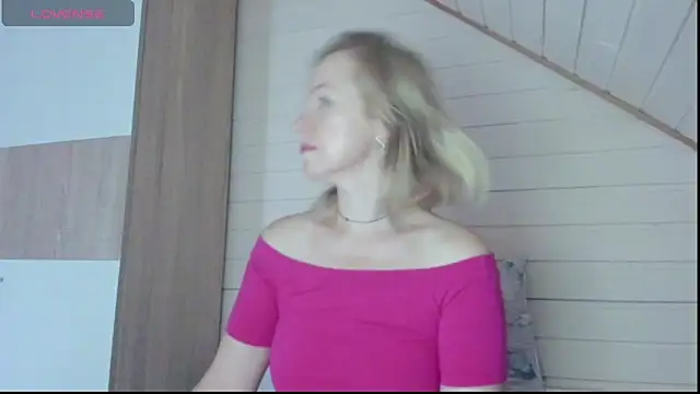 I AM MILF online show from 09.17.25