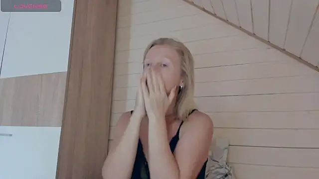 I AM MILF online show from 10.15.25