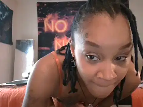 Snapshot of EnticingAaliyah chatting on 02.24.25 EnticingAaliyah online show from 02.24.25