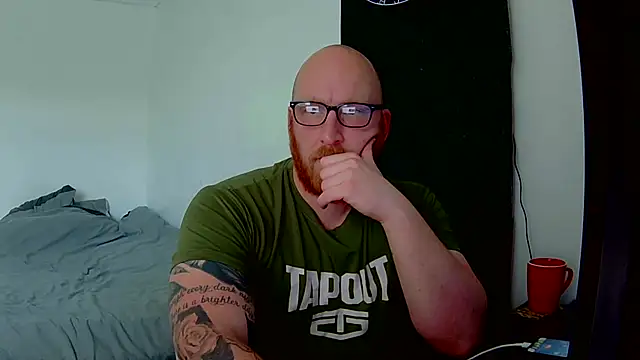 Snapshot of Tilerdadbod chatting on 05.20.26 Tilerdadbod online show from 05.20.26