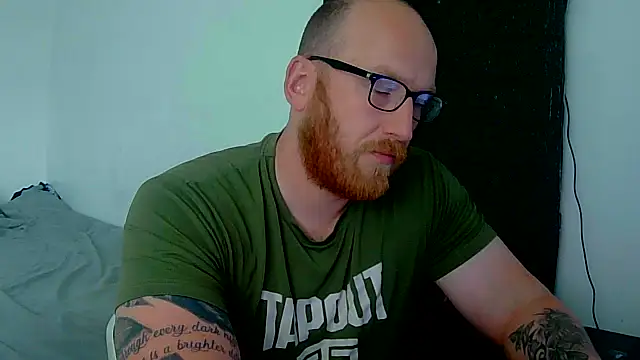 Snapshot of Tilerdadbod chatting on 06.01.26 Tilerdadbod online show from 06.01.26