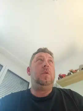 Snapshot of ktmtom247 chatting on 09.11.25 ktmtom247 online show from 09.11.25