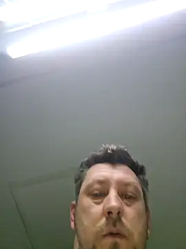 Snapshot of ktmtom247 chatting on 11.28.25 ktmtom247 online show from 11.28.25