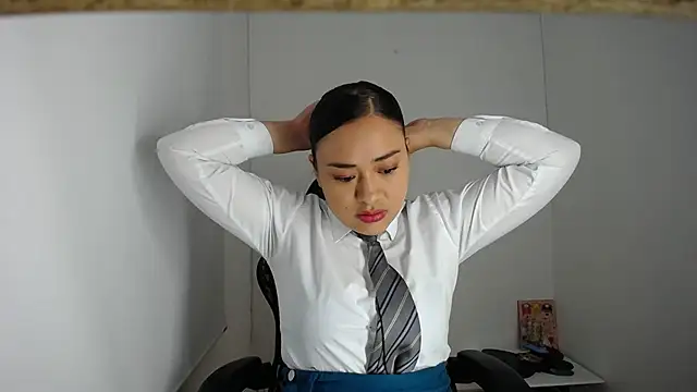 ReyleDoll online show from 12.28.24