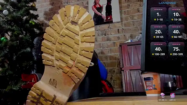 Snapshot of MrsVenus chatting on 01.13.25 MrsVenus online show from 01.13.25