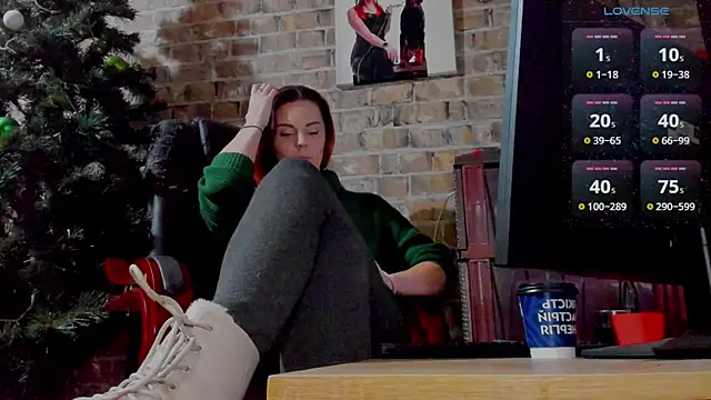 Snapshot of MrsVenus chatting on 01.27.25 MrsVenus online show from 01.27.25