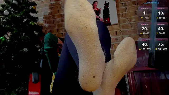 Snapshot of MrsVenus chatting on 02.06.25 MrsVenus online show from 02.06.25