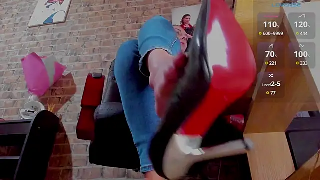 Snapshot of MrsVenus chatting on 02.20.25 MrsVenus online show from 02.20.25