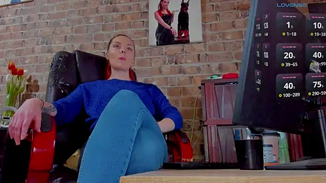 Snapshot of MrsVenus chatting on 03.12.25 MrsVenus online show from 03.12.25