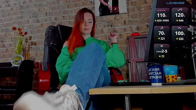 Snapshot of MrsVenus chatting on 03.17.25 MrsVenus online show from 03.17.25