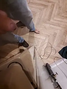 Snapshot of realeasy1 chatting on 09.26.25 realeasy1 online show from 09.26.25