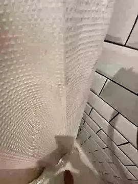 Snapshot of realeasy1 chatting on 10.03.25 realeasy1 online show from 10.03.25