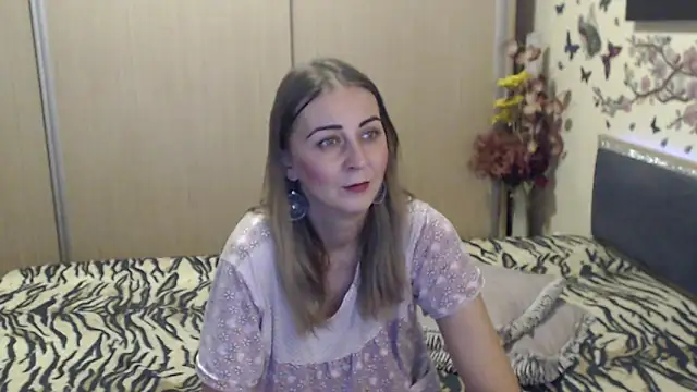 Snapshot of MirabelaSweet chatting on 03.06.26 MirabelaSweet online show from 03.06.26