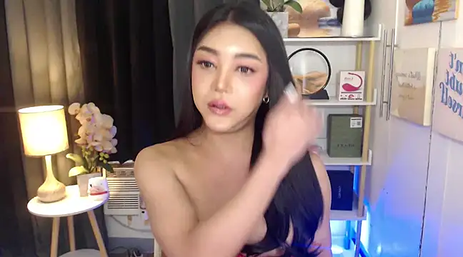 AsianMariaTs online show from 01.14.25